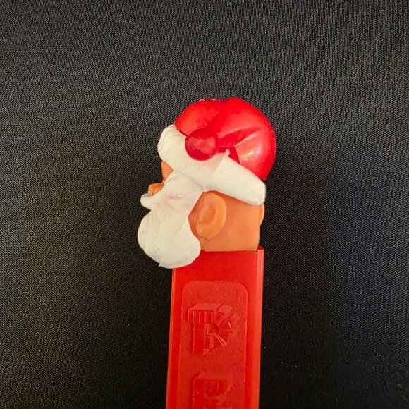 Vintage PEZ "Santa Claus" Dispenser U.S.A. Feet Red Stem EXCELLENT RARE ! - Picture 4 of 10